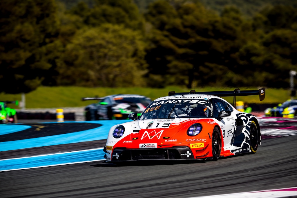 Bastian Buus i hård kamp på Paul Ricard
(Foto: Lionspeed GP)